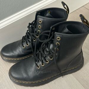Like New ! Women’s Lace Up Dr. Marten Boots. Only worn 1 time.